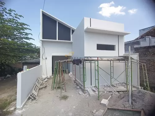 Jasa Konstruksi Tukang Madiun Kota Madiun Jawa Timur Progres Bu ST Kota Madiun MTR 6 1 24 4 48 22 PM WIB